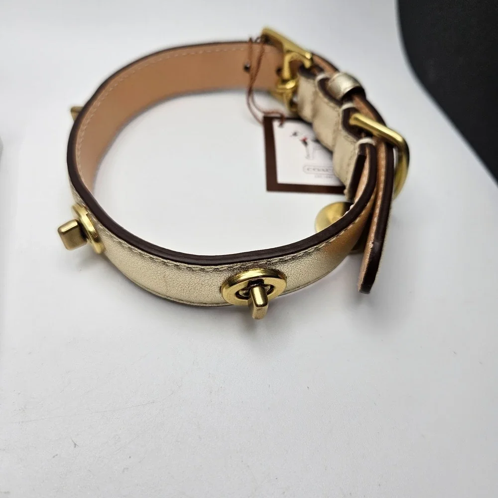 NIB COACH Metallic Gold Turnlock Leather‎ Dog Collar Charm 600900 Small